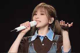 王心凌说我是她心头的四分之三耶～ 原来《爱你》哼哼版也可以全场大合唱啊！#王心凌 #甜心教主 #爱你#王心凌合肥演唱会