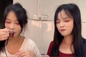 趣味游戏梦幻炸金花 235吃所有豹子嘛@沙雕表妹  #沙雕女孩欢乐多 #是时候展现真正的牌技了 #视频纯属娱乐请勿模仿 #五花八门的消遣方式 #意想不到的结局