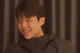 杨瀚森选秀的目标是？ 杨瀚森宣布参加NBA选秀，他说自己和团队有信心，暂时没考虑落选的事，“当个状元也是不错的”。[旺柴]视频封面