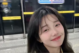 3个地铁拍照技巧！各个角落都出片啊～#拍照 #地铁拍照 #拍照技巧 #拍照姿势