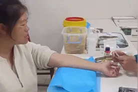 老罗夫妻俩迎来好消息，悦悦要当姐姐了，这也是103岁爷爷愿望视频封面