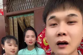 我先问问粉丝们把我们家的房子扒了，重新盖房子行不行。我看有的粉丝说不能动老宅子的房子。视频封面