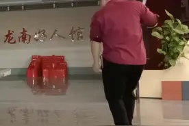 双节棍打乒乓球超燃演绎#陈泽新双节棍#功夫#武术视频封面