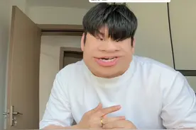 《揭秘城里人奢侈的生活5》 有人脉的可以让城里的朋友带你体验一下什么叫高端#内容过于真实 #记录真实生活 #精神状态belike #直播 #蒋事长