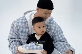 父子营业#曹芳 #ootd穿搭 #拍摄花絮视频封面