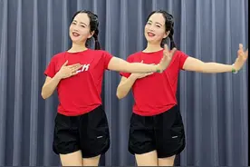 来个简单好看好学的32步，歌特别好听 节奏不慢不快#一学就会系列 #简单步子舞一看就会  #杨丽萍广场舞