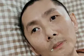 昏迷多年来头一回自己大口大口吃菜菜 能吃的东西越来越好，吃东西的状态也越来越好，康复的希望越来大。 亚楼，以前都是你带着我找美食，以后，希望你还能带着我找美食… #彭亚楼煤气中毒康复日记 #每日小记视频封面