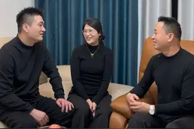 没想到爷爷真的有自己的感情了，心里很激动也很欣慰，即使和奶奶复合不了，也真心希望爷爷晚年能找到一个陪伴自己的伴侣，照顾好自己身体，平安喜乐安康最重要。@YOYO妈妈 @yoyo爷爷❤️ #日常