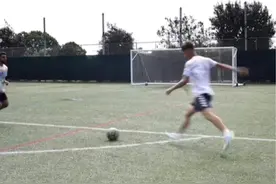 解锁远角#射门 #是时候展现真正的技术了 #足球教学#dou来足球季 #足球技巧视频封面