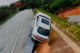 关于安全，可以永远相信领克！事故发生时#领克07 EM-P 气帘气囊如何做到迅速点爆#留给领克的安全测试项目不多了