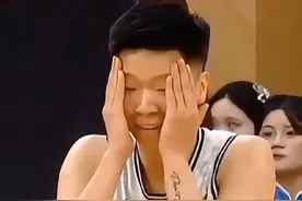 天王山之战，剧本会改写吗？ #中国女篮 4月13号晚上19:30分wcba总决赛第四场，四川女篮vs广东女篮，谁能笑到最后，我们拭目以待，期待大哥和高颂的对位...#李梦 #黄思静  #张敬一 #杨舒予视频封面