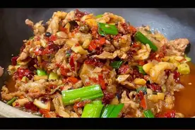 湖南地方特色菜：带汤小炒肉详细做法，真的太下饭了，详细做法大家看好，在家也试试吧！#湘菜 #美食 #家常菜 #抖音美食推荐官 #一起学做菜