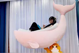 我做了一张睡在空中的猫（摸）鱼床，让猫举着床，太爽啦#手工 #BlueairCP7i#Blueair全能小飓星