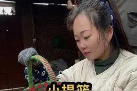 废弃的打包带扔了可惜，把它利用起来编些小篮子，也挺实用的#纯手工编制 #手工提篮  #手工编织零基础教学