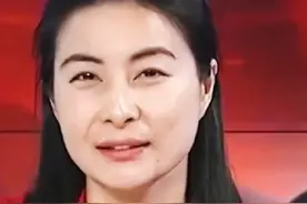 "跳水皇后郭晶晶惊天转身！揭秘她如何成为国际泳坛的神秘裁判视频封面