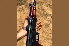 #武器科普 AK枪族中最短的一支 / AKS-74U短突击步枪 #国外合法拍摄国内请勿模仿 #无不良引导 #军迷发烧友 #头条视频创作激励计划第5期