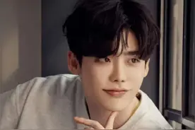 李钟硕：时隔三年颜值重回巅峰，与李知恩爱情羡熬旁人 ##上Soul遇见有趣灵魂 #李钟硕视频封面