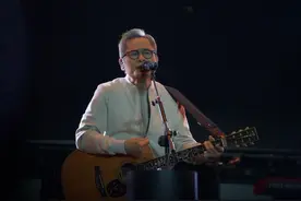 有生之年系列，70岁的罗大佑是真的看一场少一场了视频封面