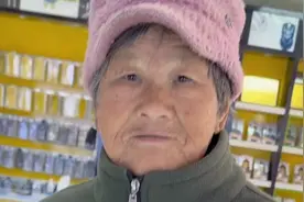 这么容易的短信删除都不会。。。 也许…… #徐州李琳手机店 #李琳烧鸡店 #徐州同城李琳 #遇见徐州遇见你 #打卡徐州视频封面