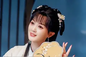 裘丹莉元宵唱《月圆花好》 #2025山东卫视元宵晚会 越剧戏腔版《月圆花好》，祝愿大家元宵团圆美满！@山东卫视 #裘丹莉 #越剧 #过了元宵年才完整 #正月十五闹元宵