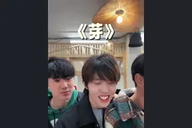 那时只道寻常#十个勤天 #一起走花路 #直播名场面 #唱歌