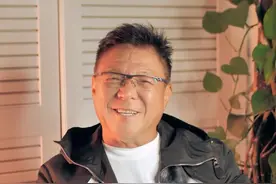 #姜育恒经典老歌 中秋月圆时，你是否也在看这轮明月?月亮代表我的心，愿思念不再遥远｡ #华彩追月夜2024 #中秋唱一首带月的歌 #走进花好月圆中秋夜