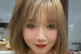 细软塌的头发神仙水算是让我找到了！#发型教程#腼腆害羞内向社恐文静小女生 #搞怪日常 #抽象