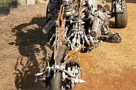 铁血战士新座驾 #摩托车 #危险动作切勿模仿 #画面物品均为道具视频封面