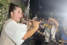 #谁说民乐不抖音 #网红 #民间唢呐演奏视频 #民间草根音乐人 #现场实拍视频封面