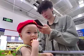 舅舅带娃的第一条vlog来啦（超市版） #舅舅带娃 #带娃vlog #舅舅和外甥的日常 #人类幼崽 #vlog日常