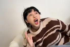 是不是打完耳洞后的你！！#打耳洞 #代入感很强 #真实还原 #大学生哪有不疯的 #女生必看视频封面