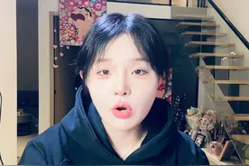 我看着那多凋零的玫瑰花