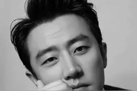 内敛，谦逊，文静，多样的黄轩，有没有打动过你。#黄轩 #山海情 #形象美学 #男神 #韩箫