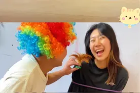 山羊挠脚心 #看一遍笑一遍 #挠痒痒 #笑到肚子疼视频封面