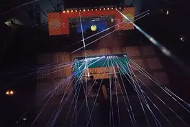 谢霆锋时隔二十年的内地演唱会杭州首站，几百万粉丝抢票