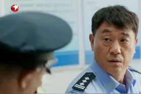 罗平安看到保安拿来的奥运会门票，仔细端详后仍觉有异……#东方卫视真心英雄 #真心英雄  #何冰视频封面