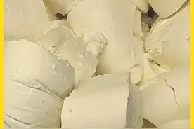 希腊酸奶减肥吗？希腊酸奶测评#希腊酸奶 #减脂 #一吃一个不吱声视频封面