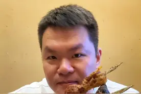 来新疆要提前普及馕言文，要不然师傅都不知道切那里给你！#朱芳雨 #新疆是个好地方 #馕言文视频封面