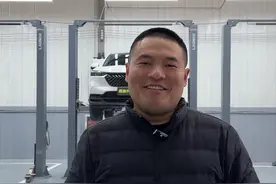 本田XRVxrv底盘视频深度解读 昭帅汽修厂姚厂长讲车本田XRVxrv底盘视频深度解读#每天一个用车知识 #带你懂车 #本田 #本田xrv #昭帅汽修视频封面