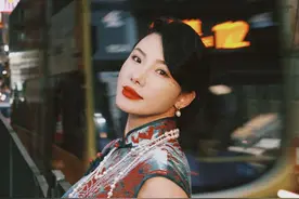 带49岁老妈在香港街头拍胶片旗袍大片，居然被质疑了一天？ #妈妈 #母子 #旗袍 #港风 #香港视频封面