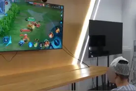 见证历史，中国第一人！19岁癫痫患者植入脑机接口后，精准脑控玩了一把王者。