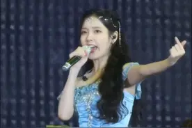 你敢信这么甜的歌  既然是写给黑粉和私生饭的#IU#李知恩#IU李知恩#bbibbi#甜歌