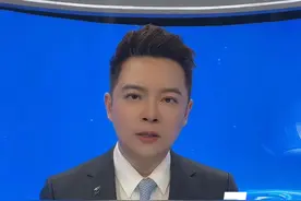 去世两年的女儿突然打来电话85岁老人接听后全网泪崩了 #大v说 一通“天堂的对话”，背后的亲情让网友泪奔！#85岁老人不知女儿已去世哭诉想念#孙女善意策划“母女通话”视频封面