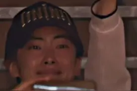 羡慕的从来不是龙哥精湛的球技 完美的防守 而是从他十七岁就陪伴在他身边的王适娴#羽毛球#谌龙#王适娴视频封面