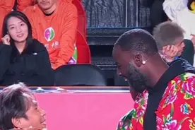 格林这东北话天赋，一学一个准啊 静雨和格林同框还是太超前，瞅你那损色hhh#创作者扶持计划 #内容太过真实 #追梦格林中国行