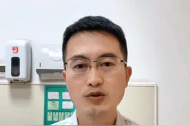 走路后脚跟不着地怎么回事？这意味着什么？ #年度健康知识干货大赏 #硬核健康科普行动#内容仅供参考如有不适请及时就医 @奔跑的小七