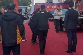 董哥带领红旗L5国宾，红旗L5国礼，受邀参加红旗年度答谢晚会#dou是好车 #红旗