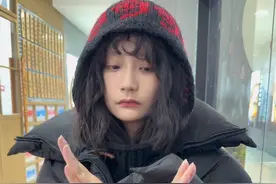 这个NPC的任务有点难… #迪士尼 #大人也要玩玩具 #玩个很新的东西 #盲盒视频封面