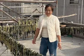 老家又到晒干货的季节了，红薯片，萝卜缨都晒一些，留着冬天吃#红薯 #红薯片 #干菜 #农村生活视频封面