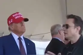 #马斯克特朗普反目，1分钟回顾二人互骂始末 从2024年7月马斯克公开支持特朗普到关系破裂，不到一年的时间，两人就因为一项被冠名“大而美”的税改法案走向彻底反目。1分钟回顾二人互骂始末。